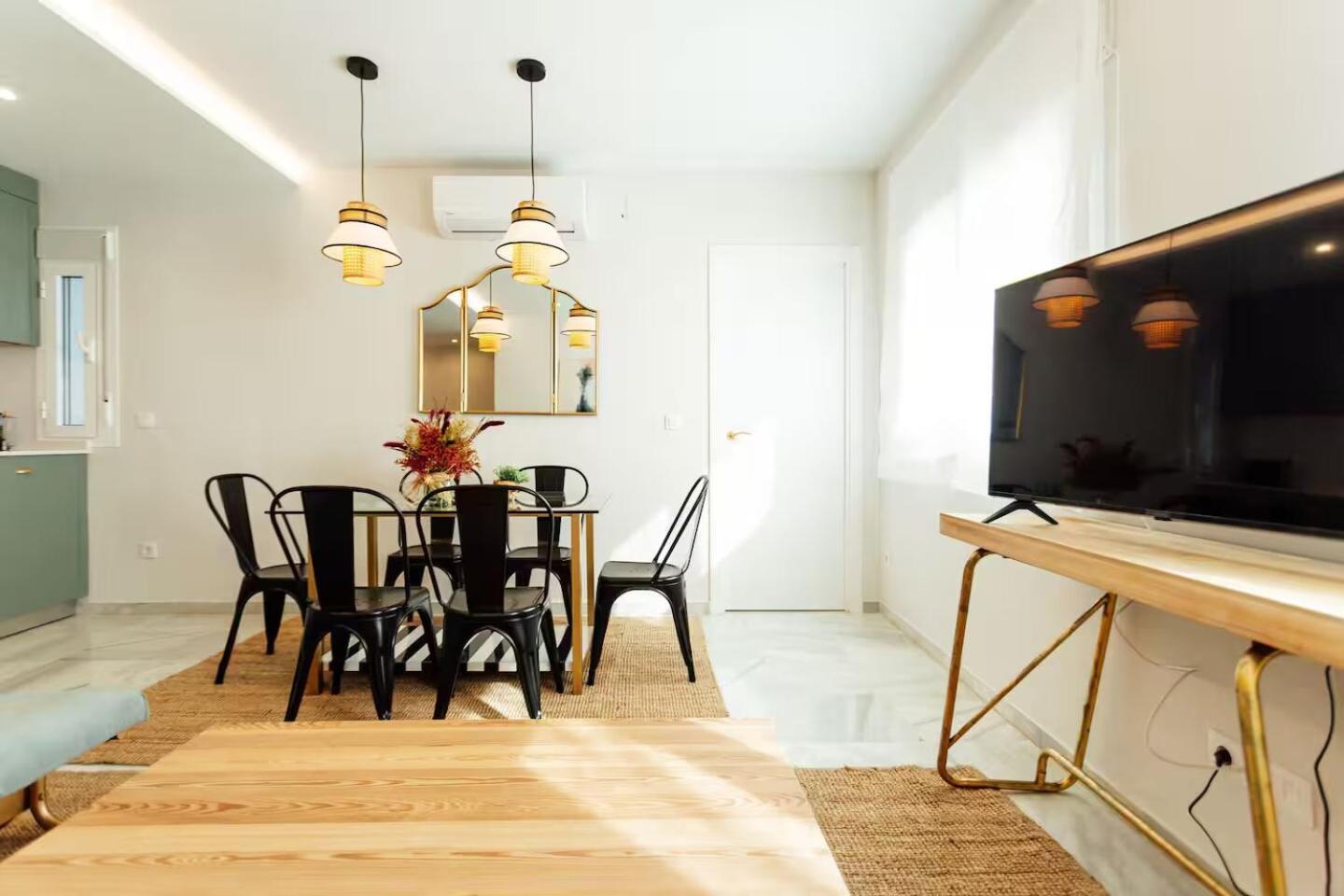 Апартаменти Reformed And Comfy- 2Bd 2Bth- Arenal Севілья Екстер'єр фото