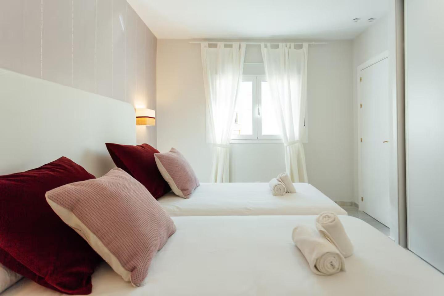Апартаменти Reformed And Comfy- 2Bd 2Bth- Arenal Севілья Екстер'єр фото