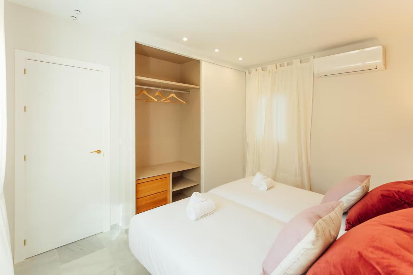 Апартаменти Reformed And Comfy- 2Bd 2Bth- Arenal Севілья Екстер'єр фото