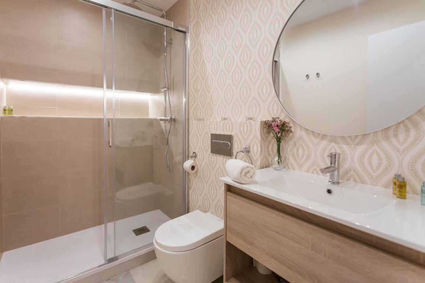Апартаменти Reformed And Comfy- 2Bd 2Bth- Arenal Севілья Екстер'єр фото