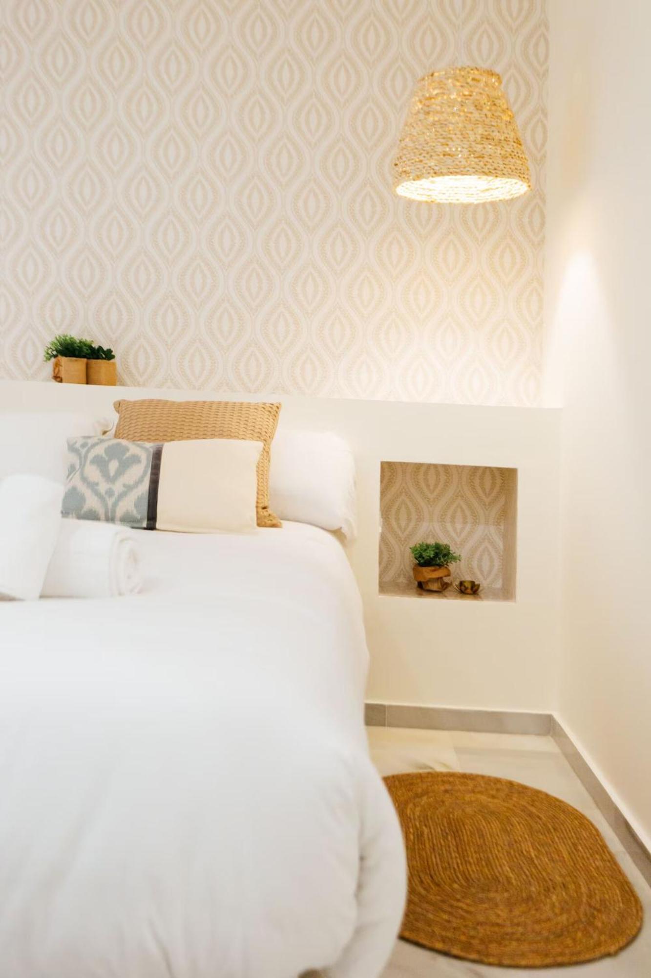 Апартаменти Reformed And Comfy- 2Bd 2Bth- Arenal Севілья Екстер'єр фото